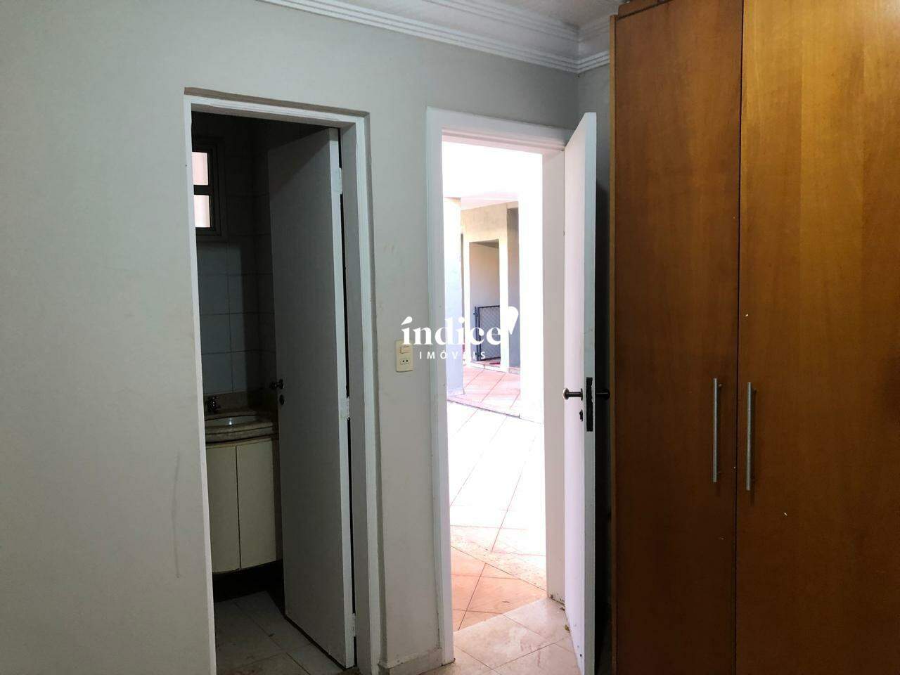 Casa Comercial para para aluguel no Ribeirânia na cidade de Ribeirão Preto: 