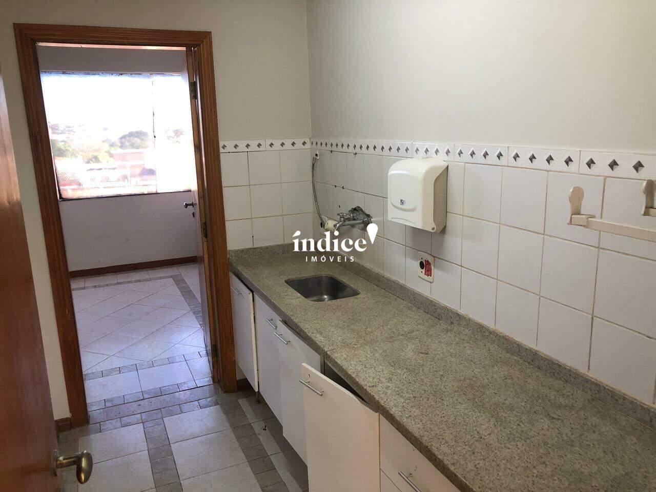 Casa Comercial para para aluguel no Ribeirânia na cidade de Ribeirão Preto: 