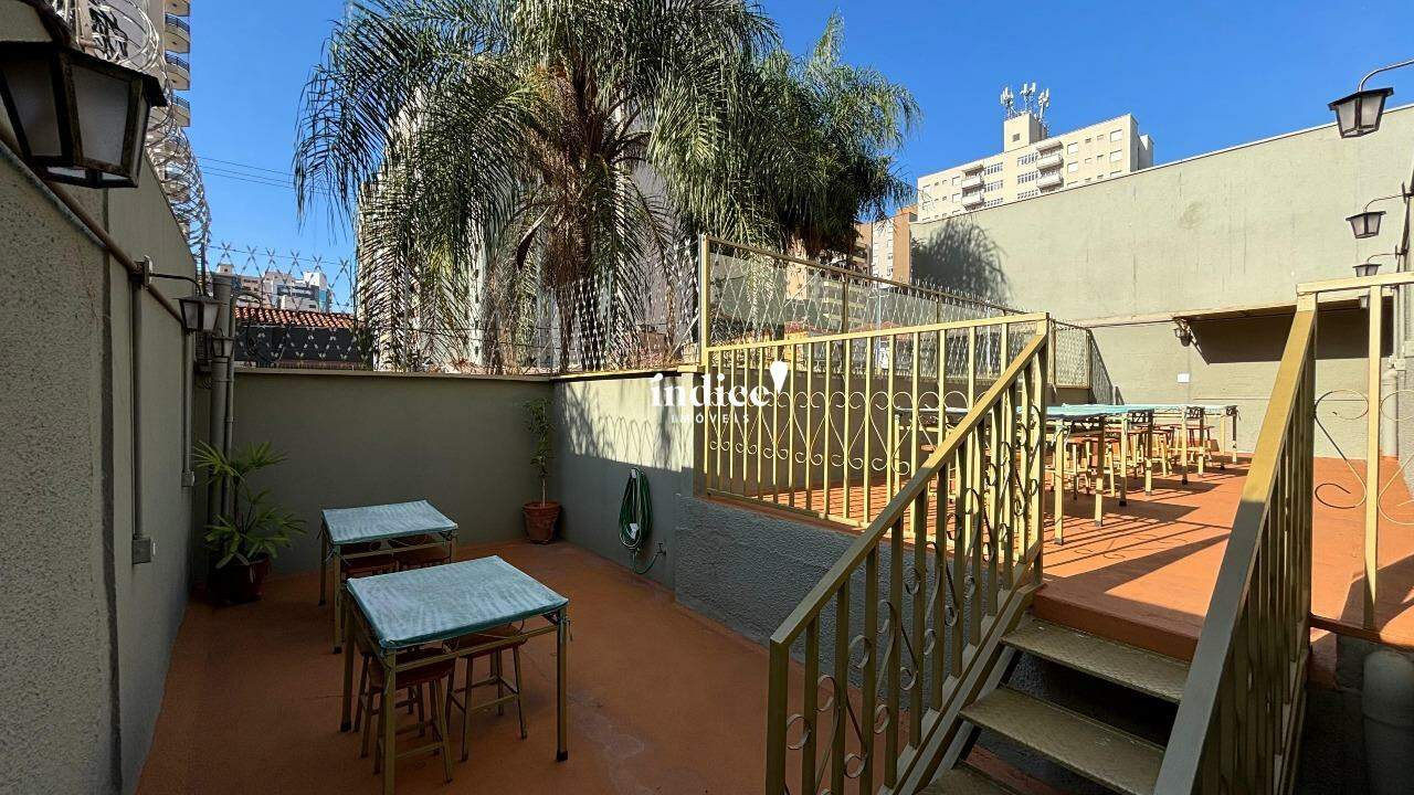 Casa Comercial para para aluguel no Centro na cidade de Ribeirão Preto: 