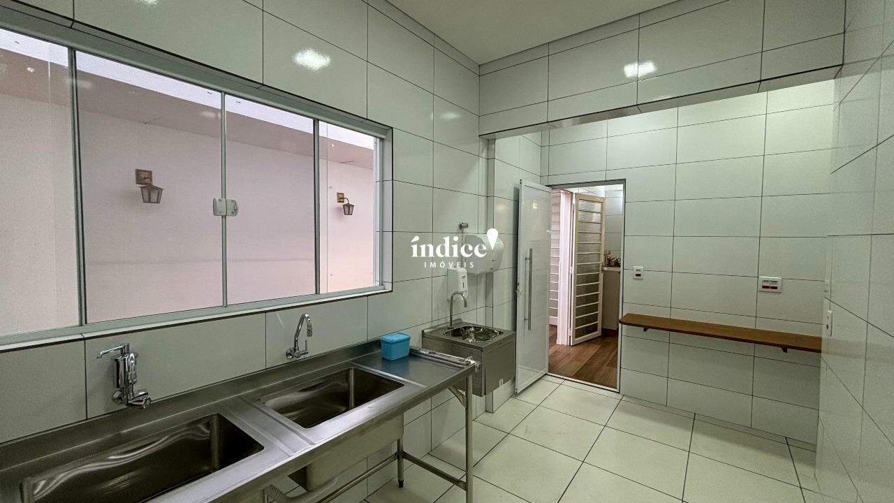 Casa Comercial para para aluguel no Centro na cidade de Ribeirão Preto: 