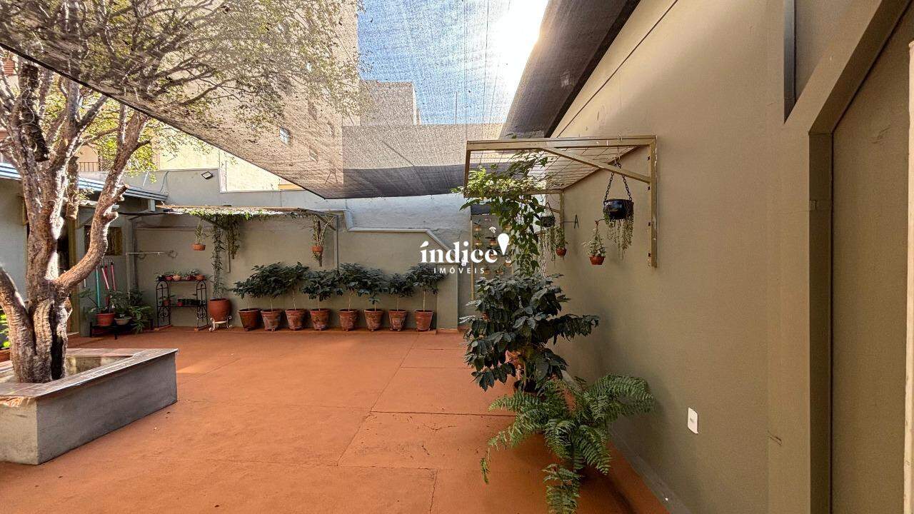 Casa Comercial para para aluguel no Centro na cidade de Ribeirão Preto: 