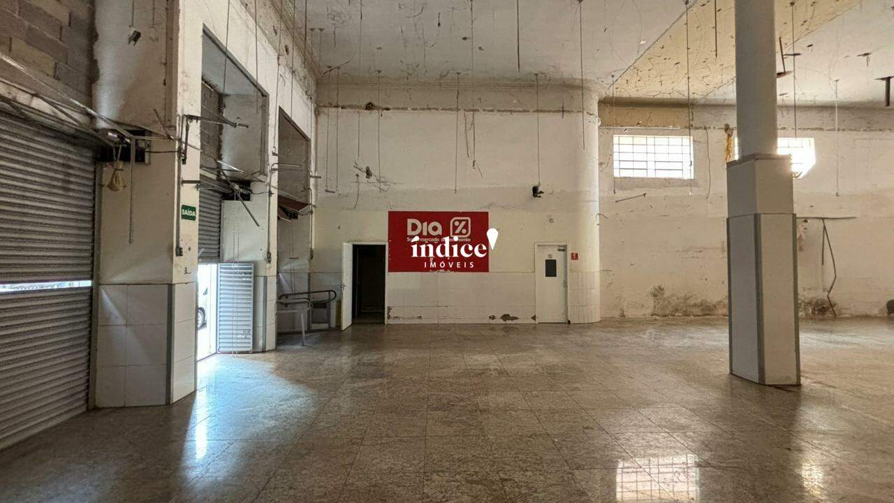 Galpão Comercial para para aluguel no Centro na cidade de Ribeirão Preto: 