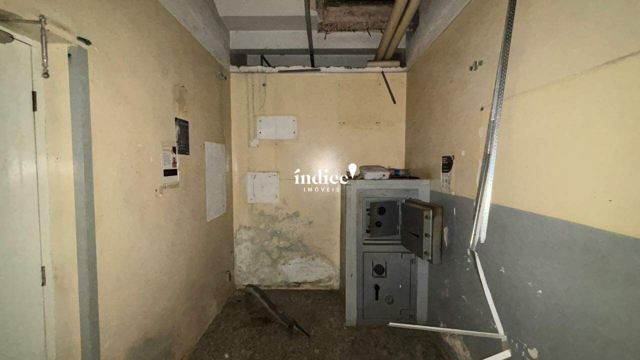 Galpão Comercial para para aluguel no Centro na cidade de Ribeirão Preto: 