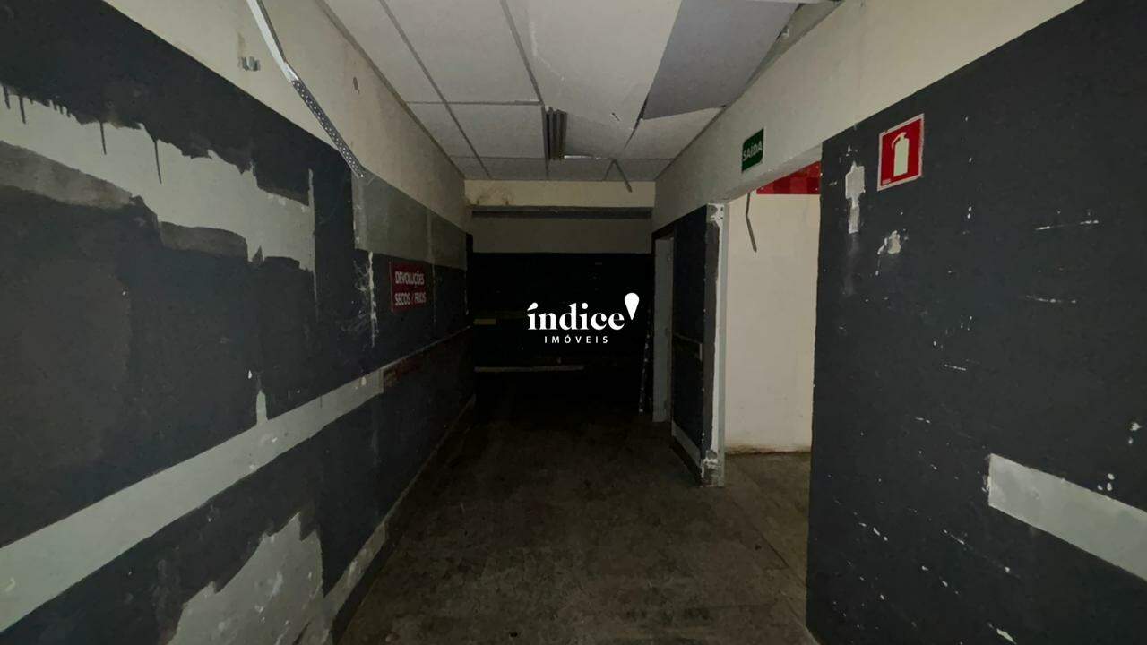 Galpão Comercial para para aluguel no Centro na cidade de Ribeirão Preto: 
