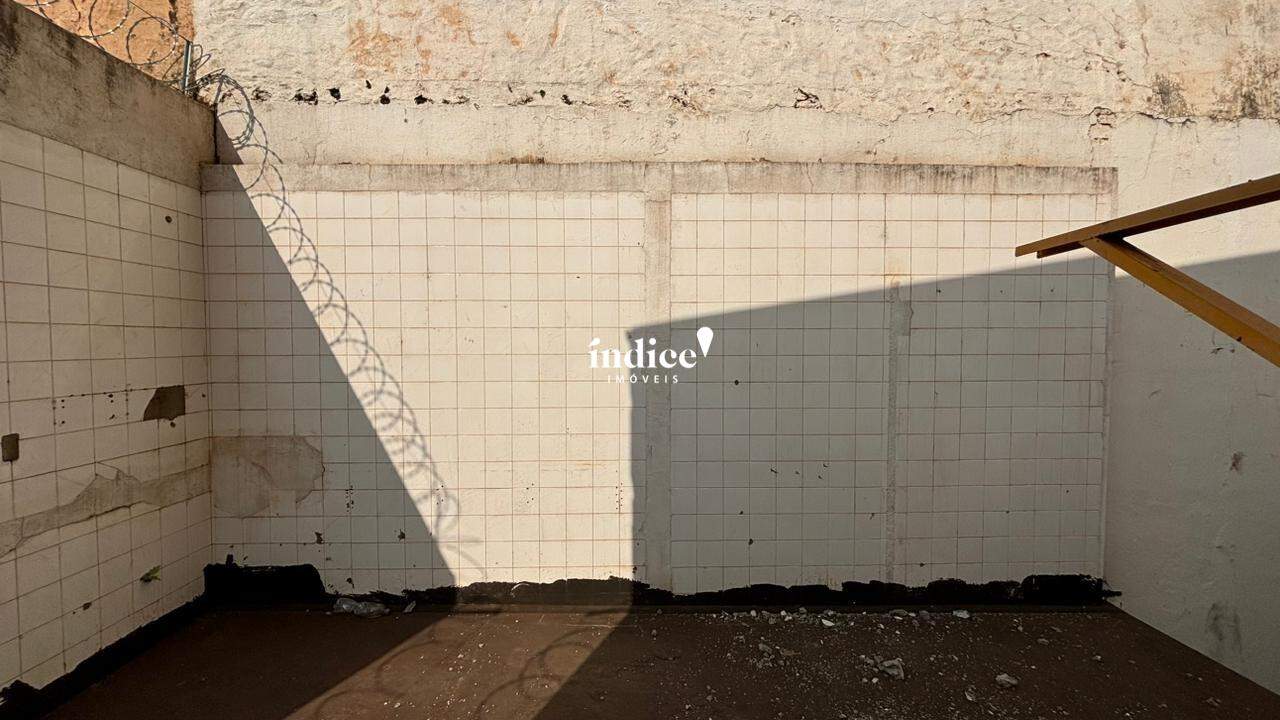 Galpão Comercial para para aluguel no Centro na cidade de Ribeirão Preto: 