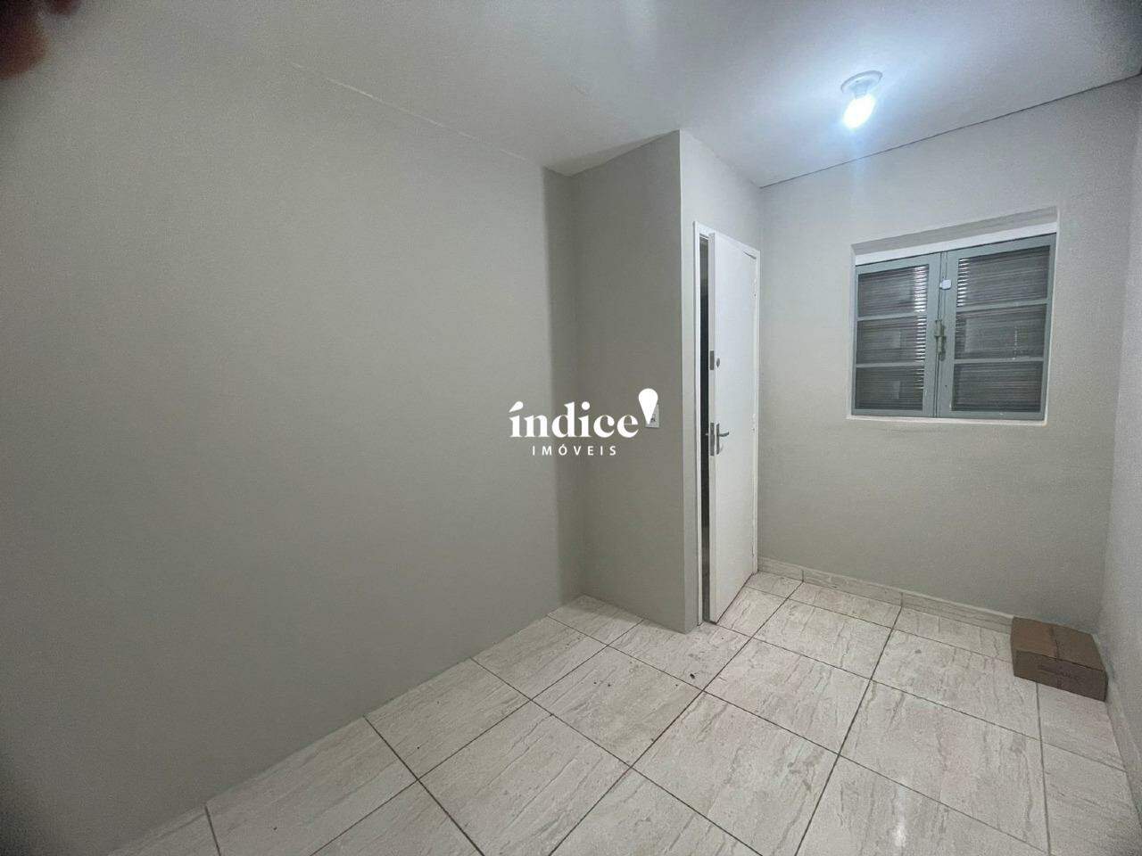Salão Comercial para para aluguel no Ipiranga na cidade de Ribeirão Preto: 