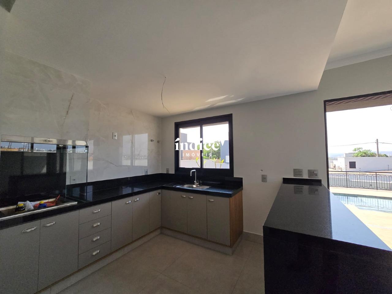 Casas Condomínio para à venda no Vila do Golf na cidade de Ribeirão Preto: 