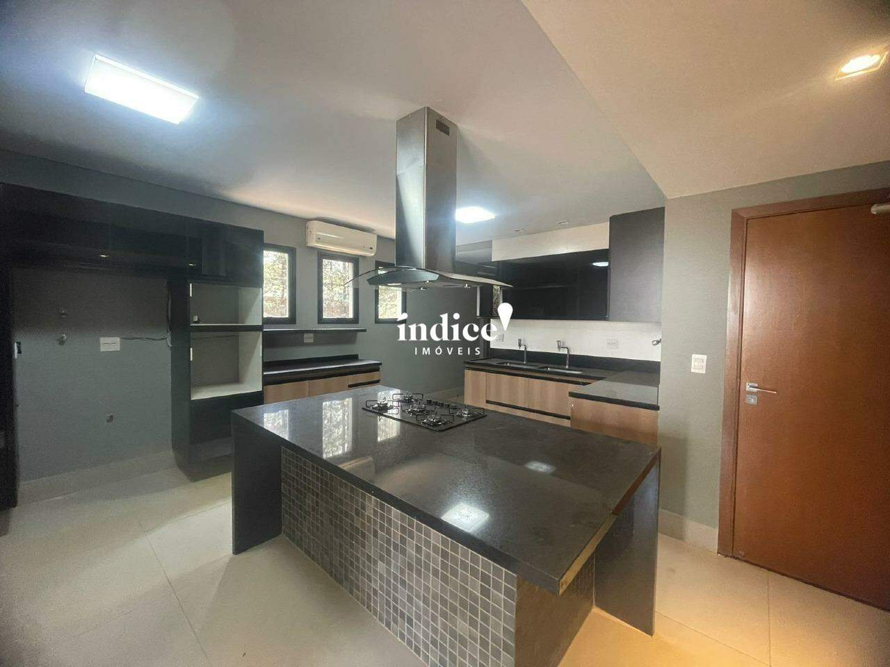Casas Condomínio para para aluguel no Vila do Golf na cidade de Ribeirão Preto: 