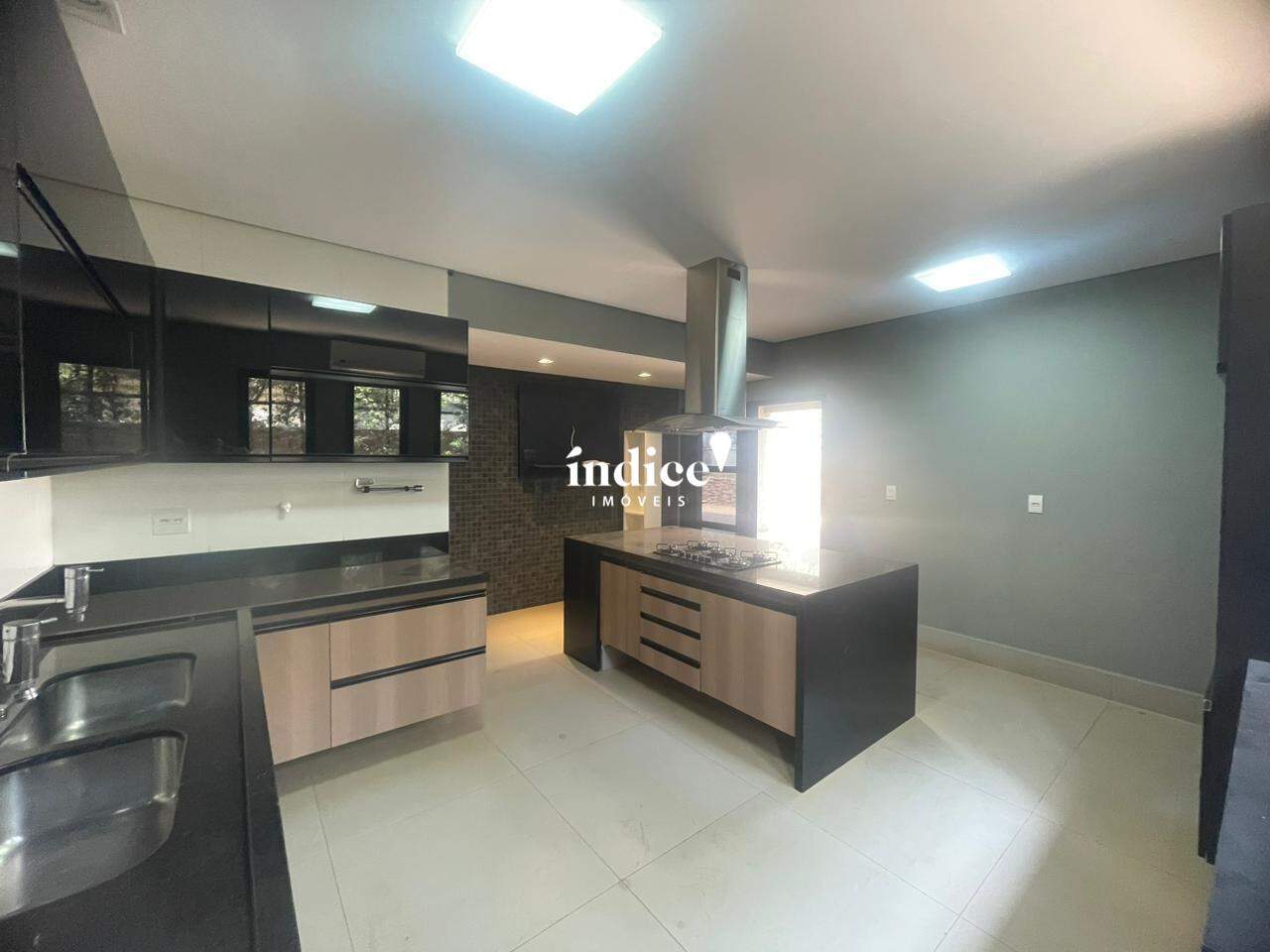Casas Condomínio para para aluguel no Vila do Golf na cidade de Ribeirão Preto: 