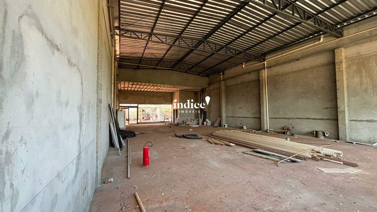 Salão Comercial para para aluguel no Vila do Golf na cidade de Ribeirão Preto: 