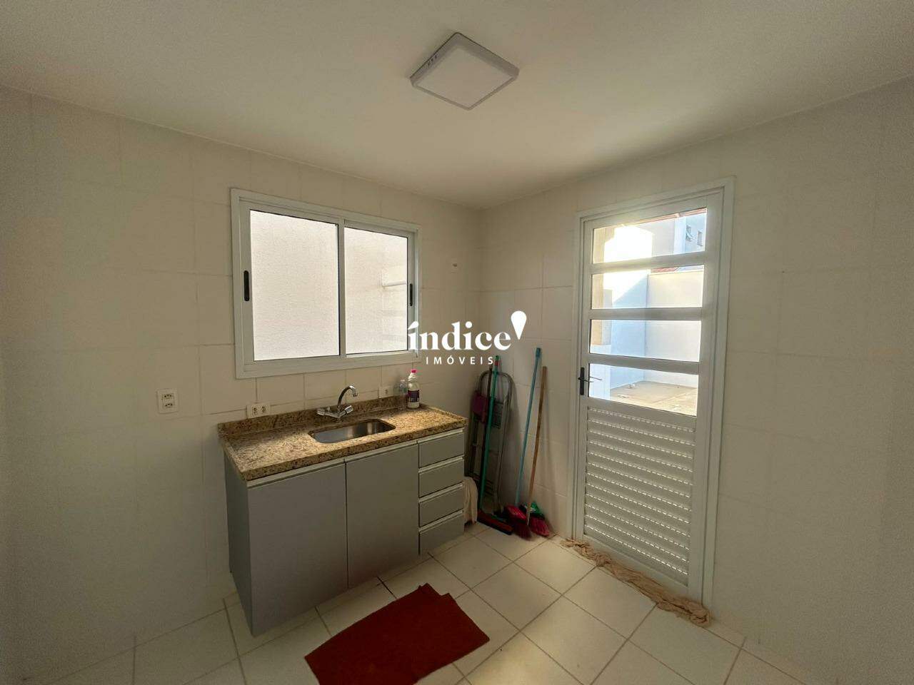Casas Condomínio para à venda no Vila do Golf na cidade de Ribeirão Preto: 