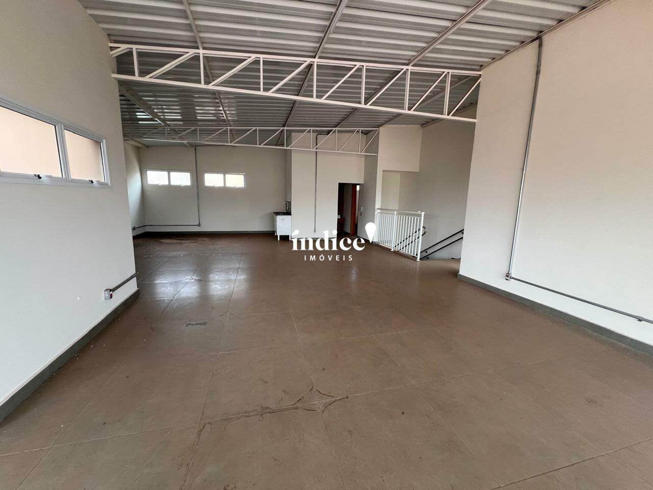 Salão Comercial para para aluguel no Jardim Macedo na cidade de Ribeirão Preto: 