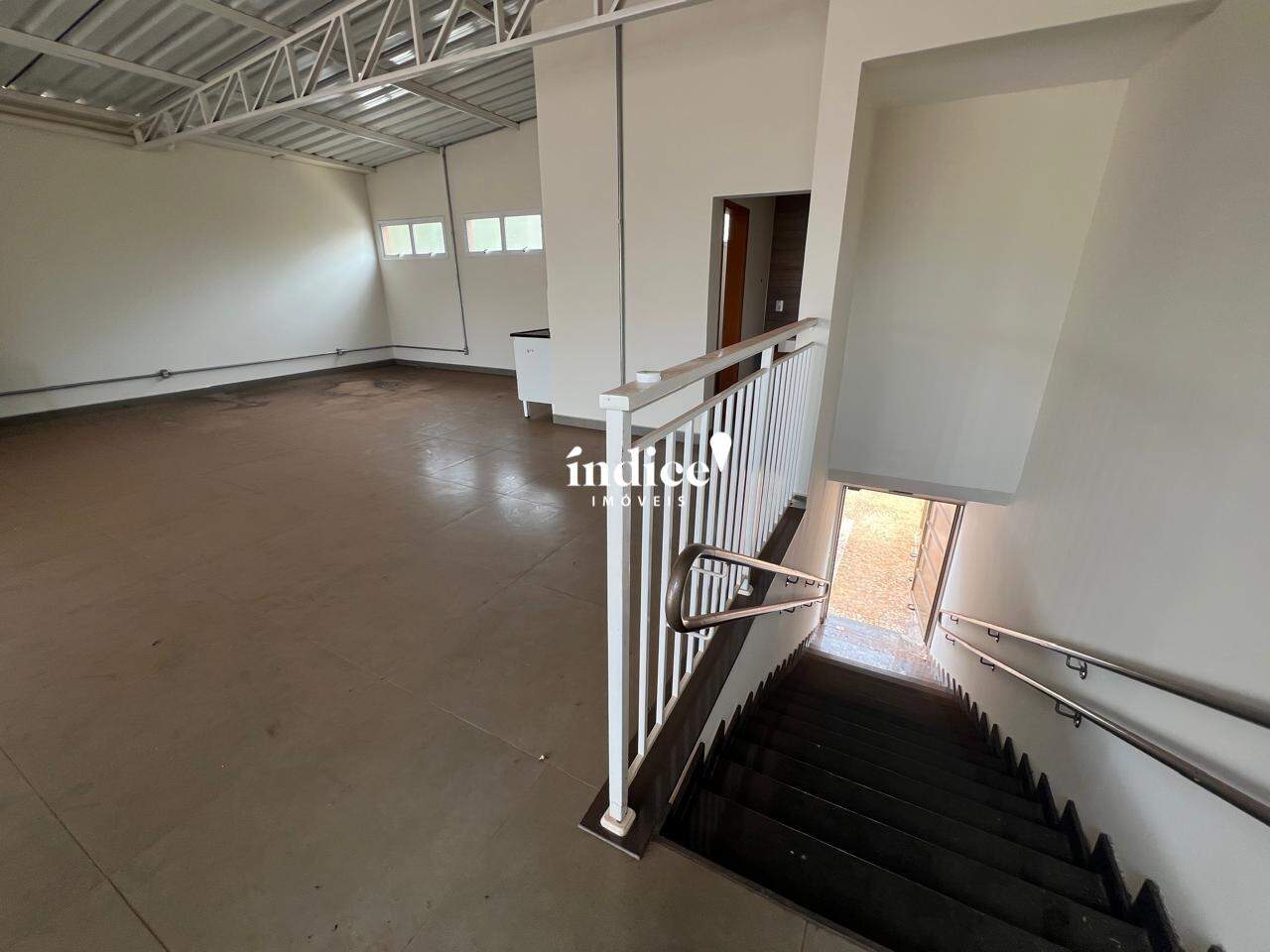 Salão Comercial para para aluguel no Jardim Macedo na cidade de Ribeirão Preto: 