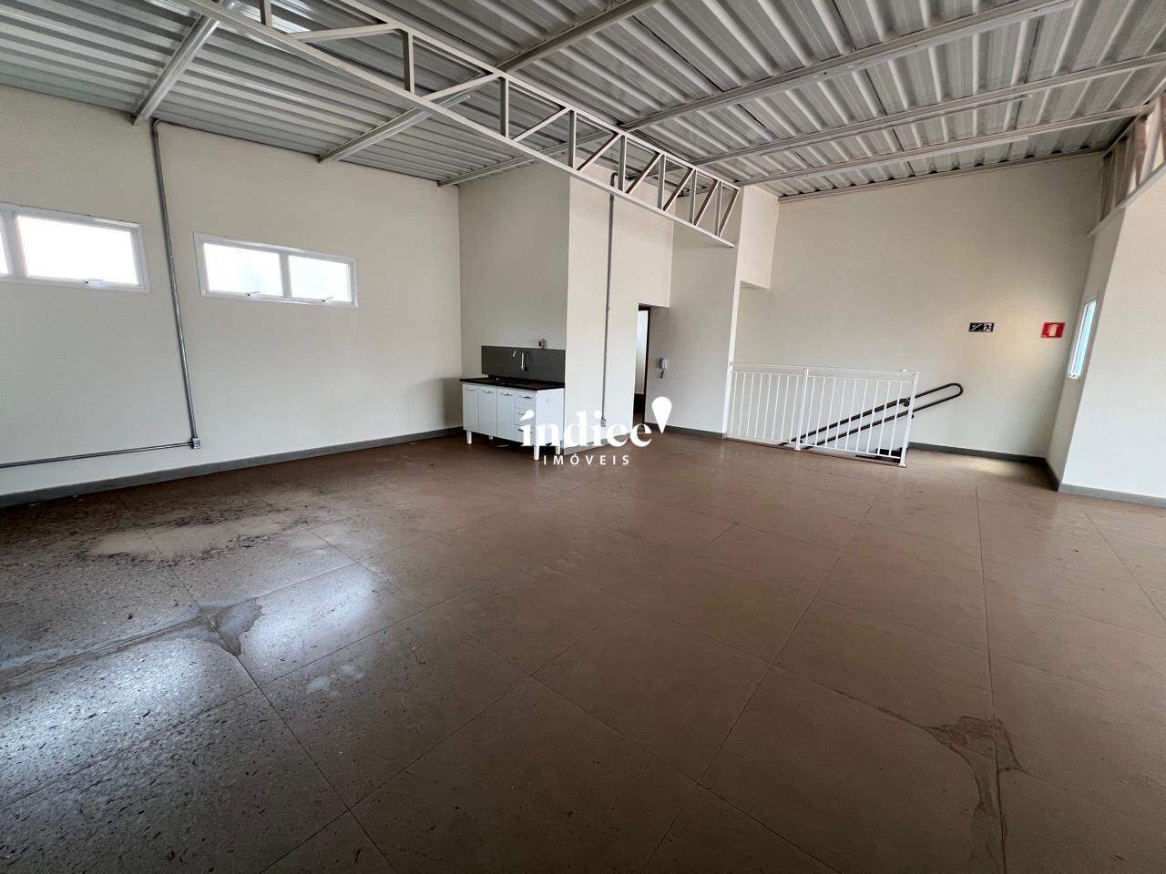 Salão Comercial para para aluguel no Jardim Macedo na cidade de Ribeirão Preto: 