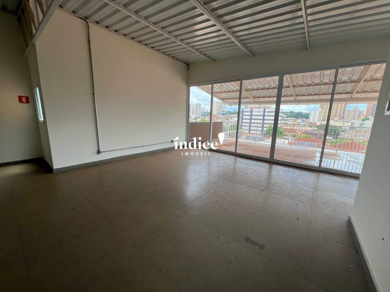 Salão Comercial para para aluguel no Jardim Macedo na cidade de Ribeirão Preto: 