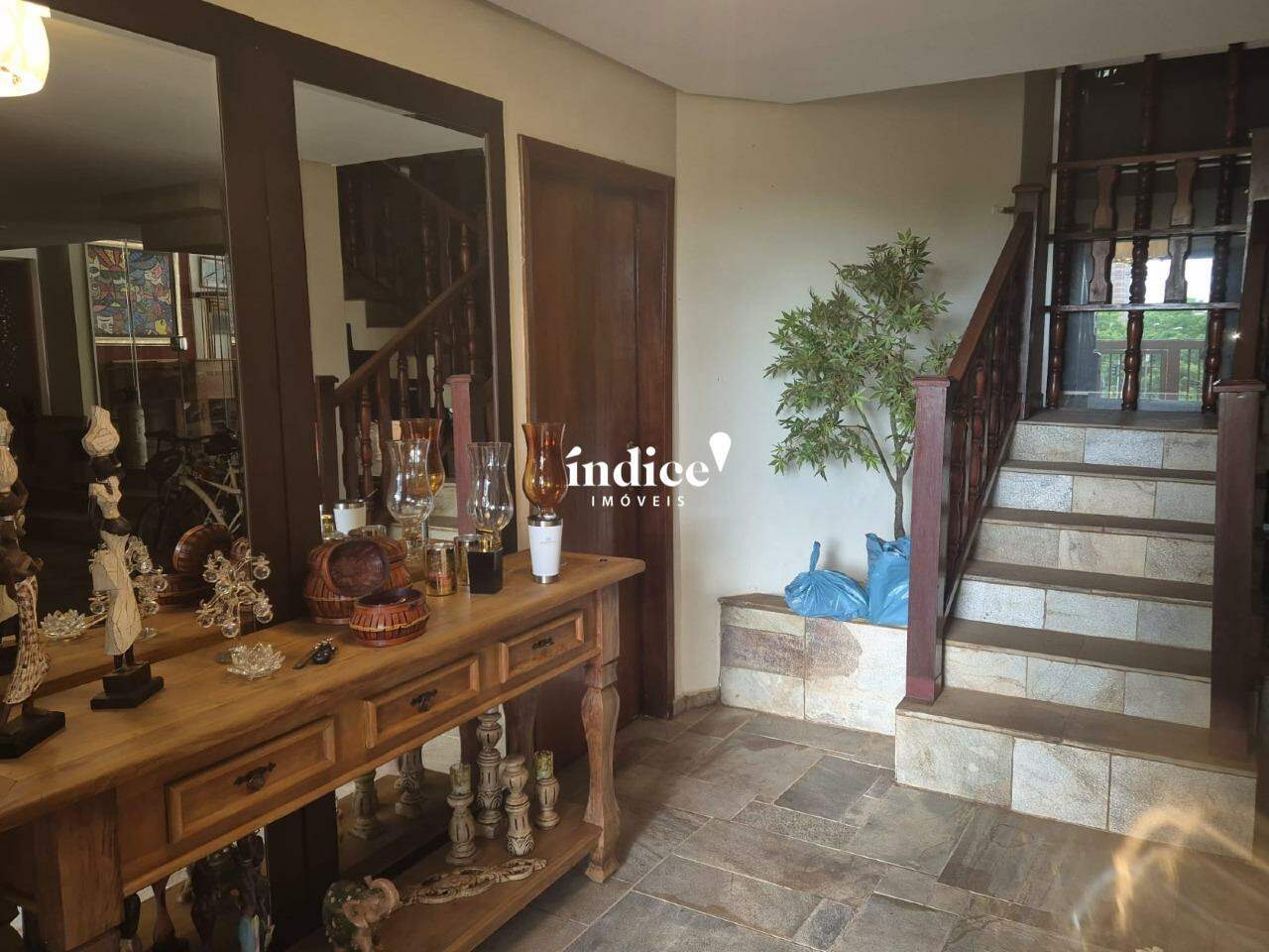 Casa Comercial para para aluguel no Jardim Canadá na cidade de Ribeirão Preto: 