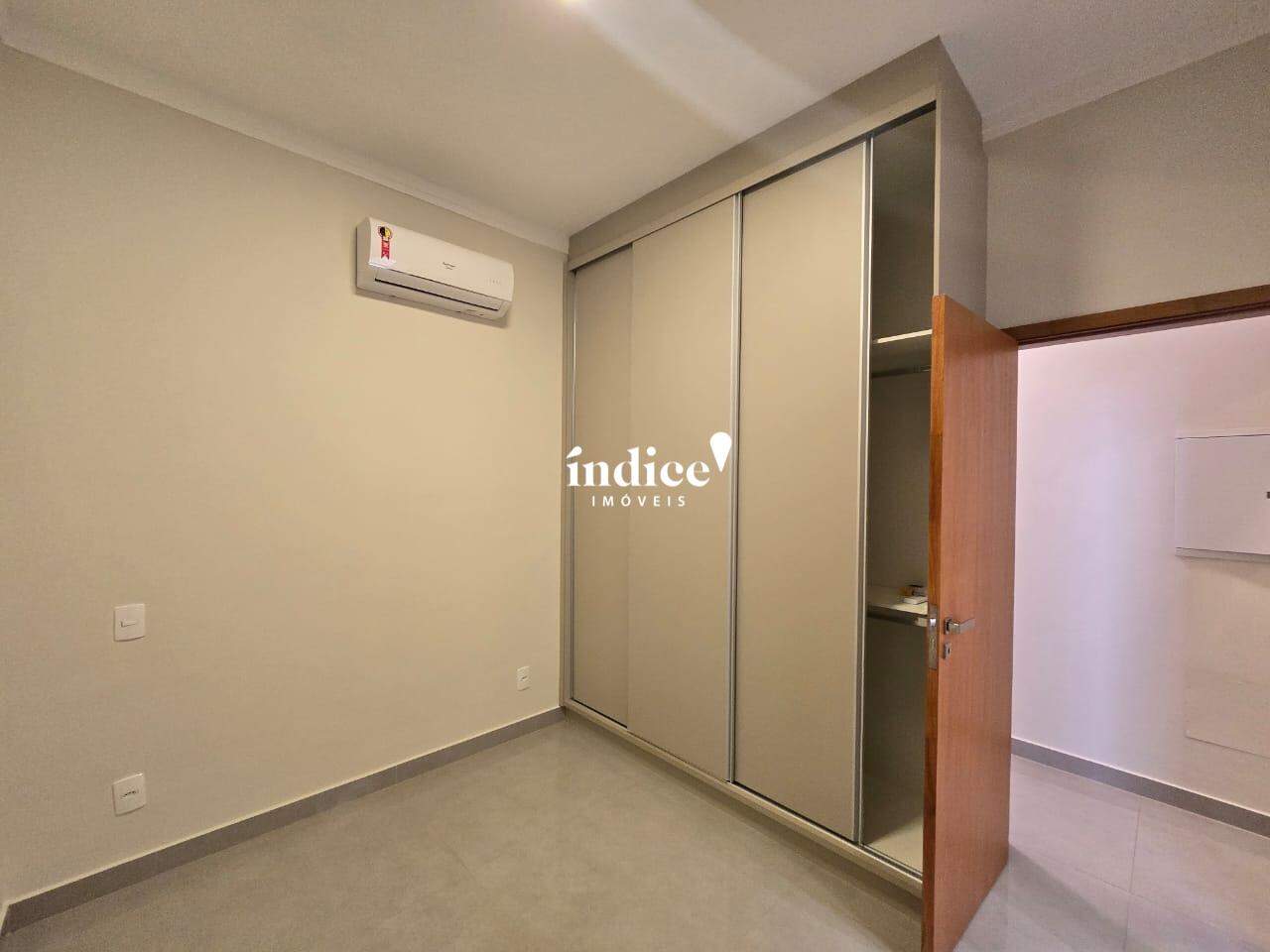 Casas Condomínio para à venda no Vila do Golf na cidade de Ribeirão Preto: 