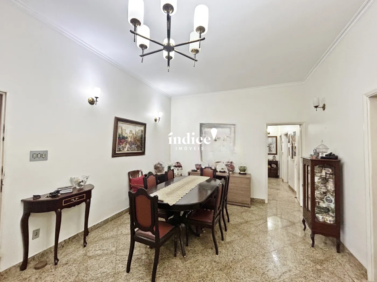 Casas para à venda no Centro na cidade de Ribeirão Preto: 