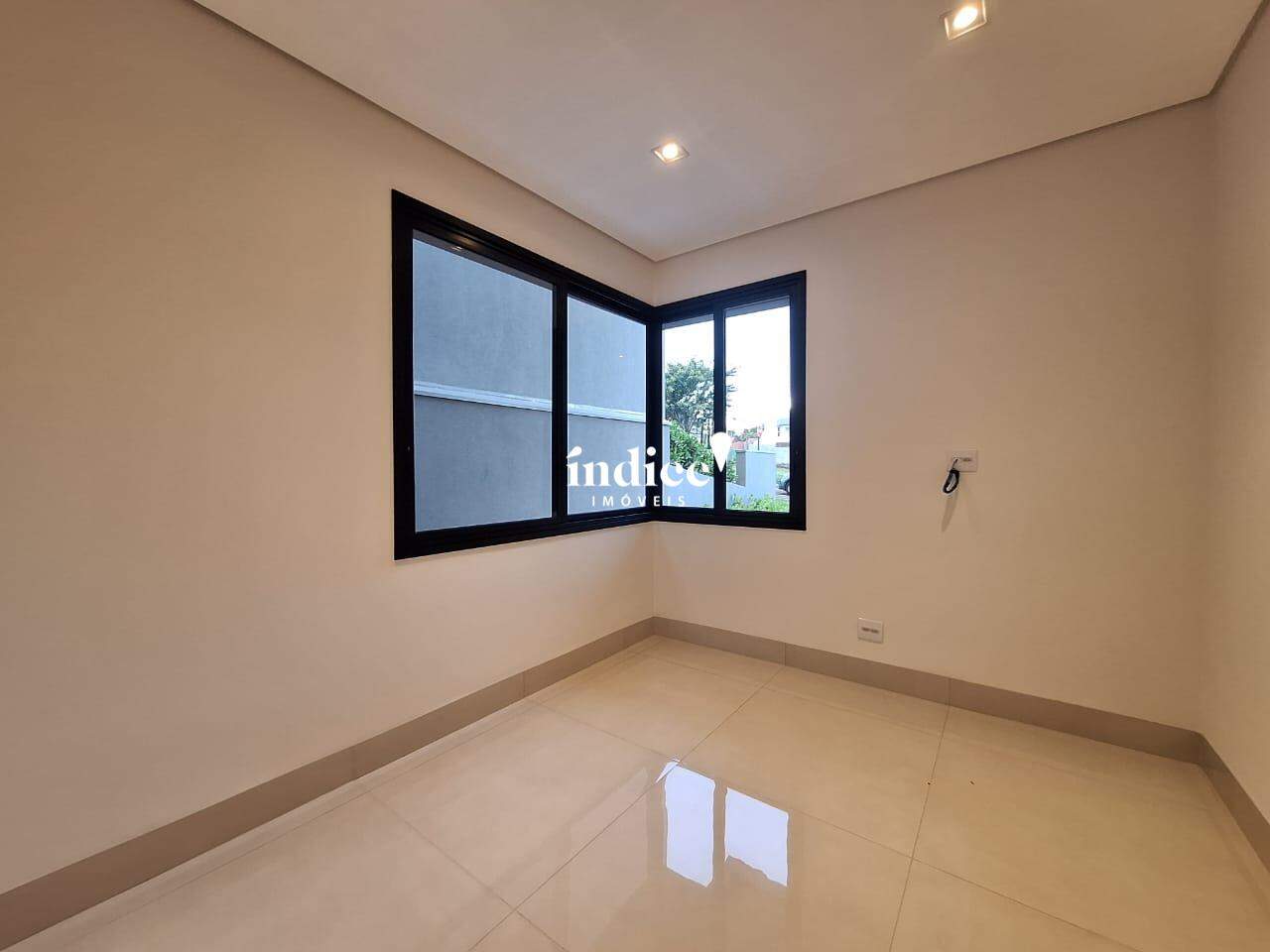 Casas Condomínio para à venda no Vila do Golf na cidade de Ribeirão Preto: 