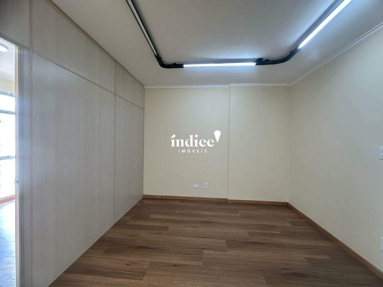 Sala Comercial para para aluguel no Centro na cidade de Ribeirão Preto: 