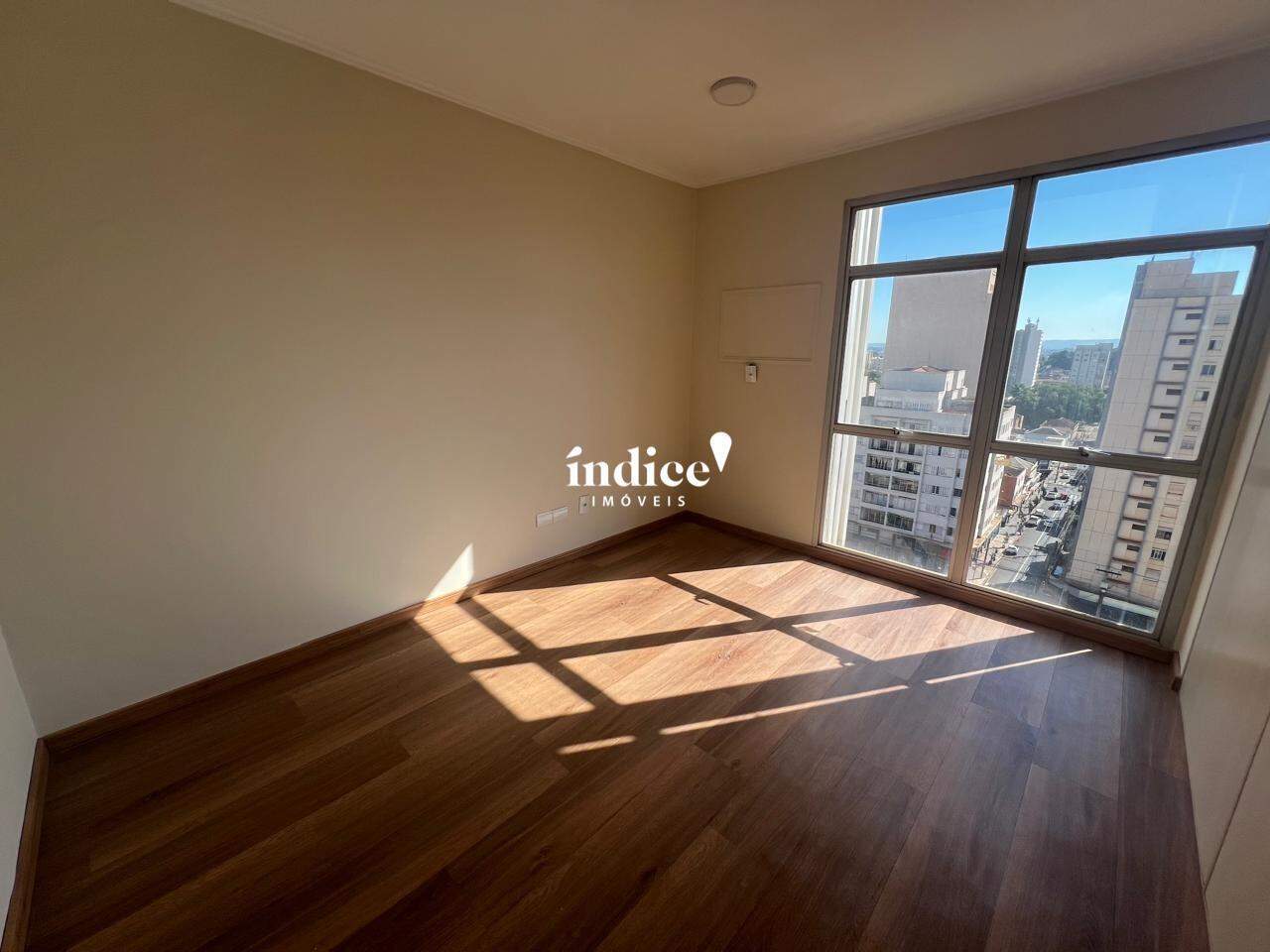Sala Comercial para para aluguel no Centro na cidade de Ribeirão Preto: 