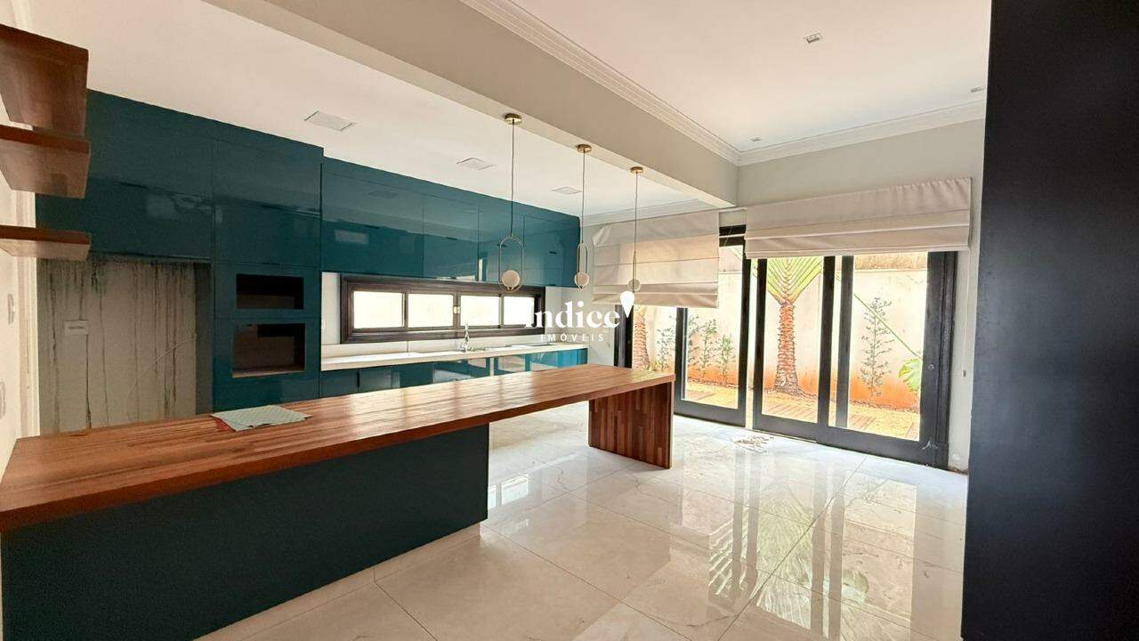 Casas Condomínio para à venda no Alphaville na cidade de Ribeirão Preto: 