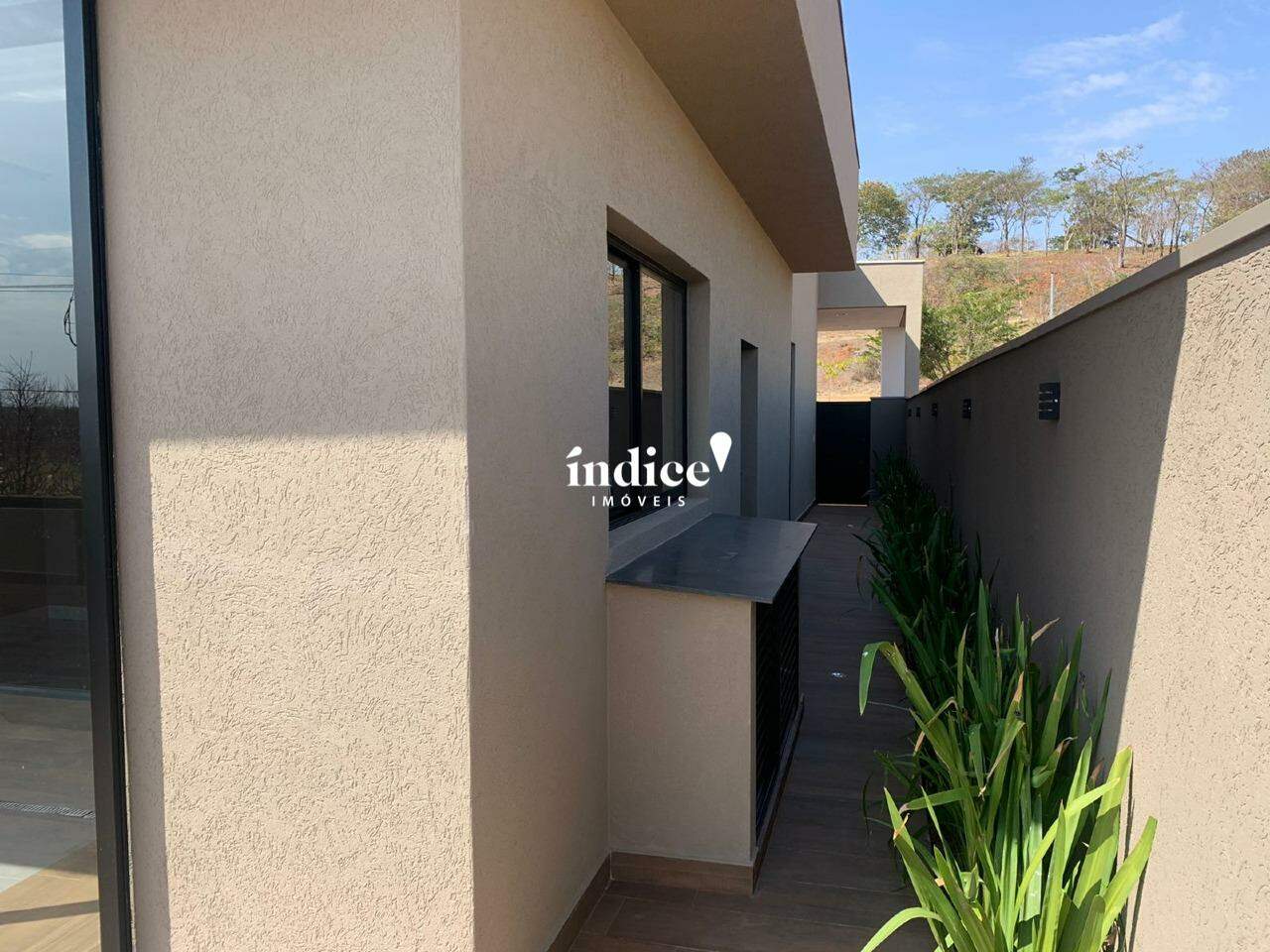 Casas Condomínio para à venda no Vila do Golf na cidade de Ribeirão Preto: 