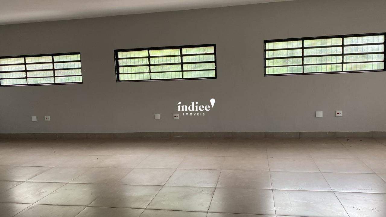 Salão Comercial para para aluguel no Ipiranga na cidade de Ribeirão Preto: 