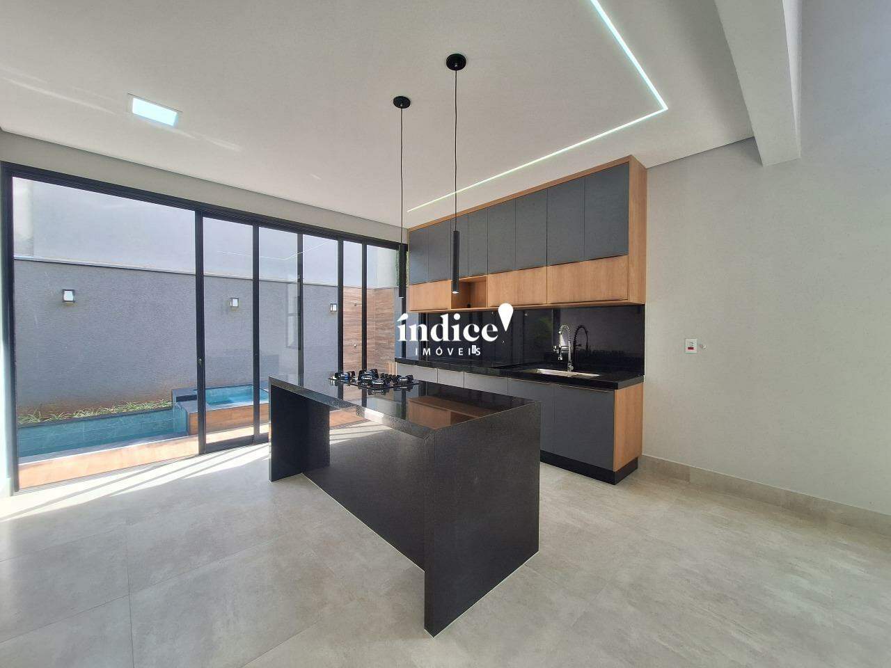 Casas Condomínio para à venda no Vila do Golf na cidade de Ribeirão Preto: 