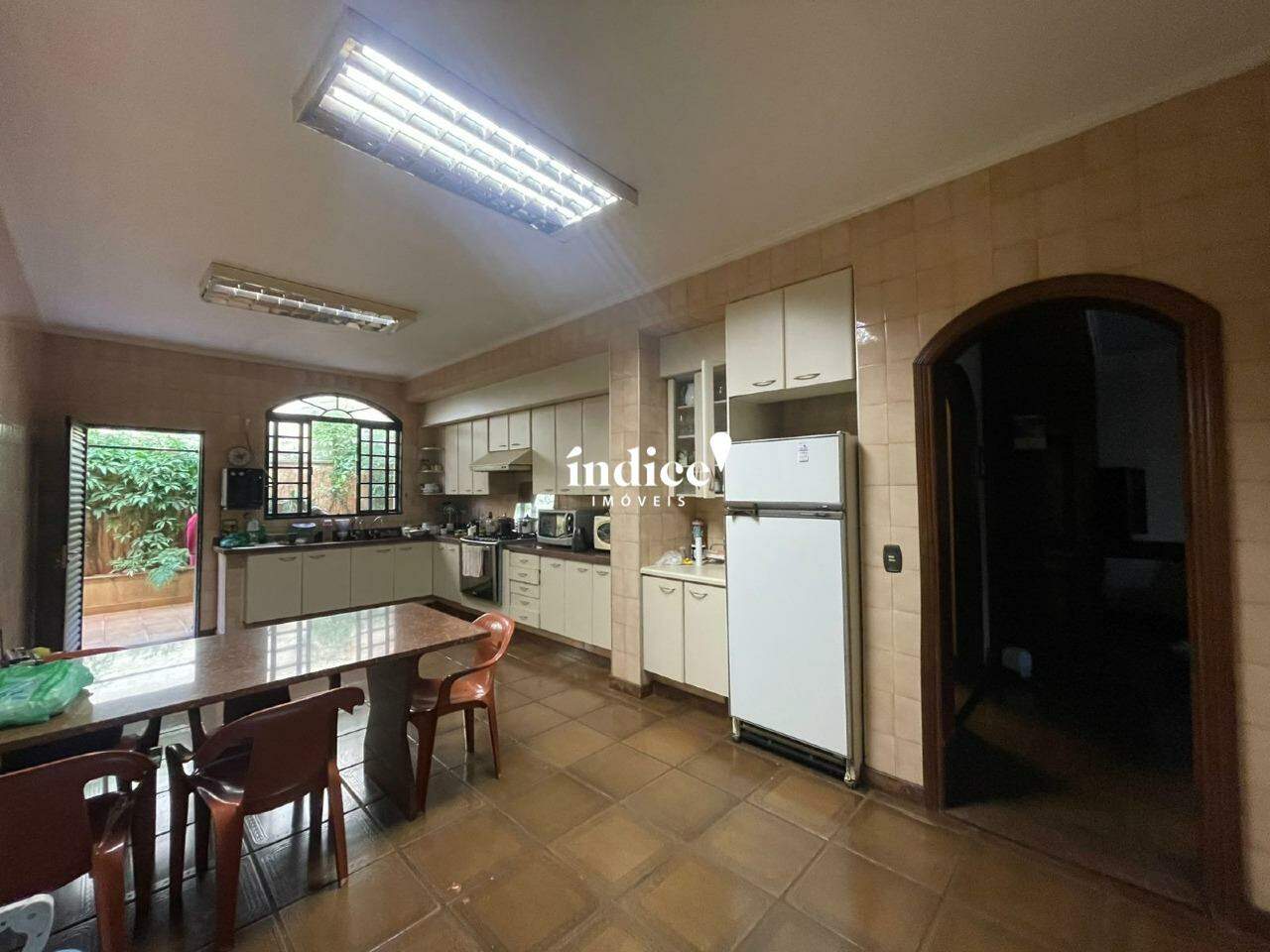 Casa Comercial para para aluguel no Centro na cidade de Ribeirão Preto: 