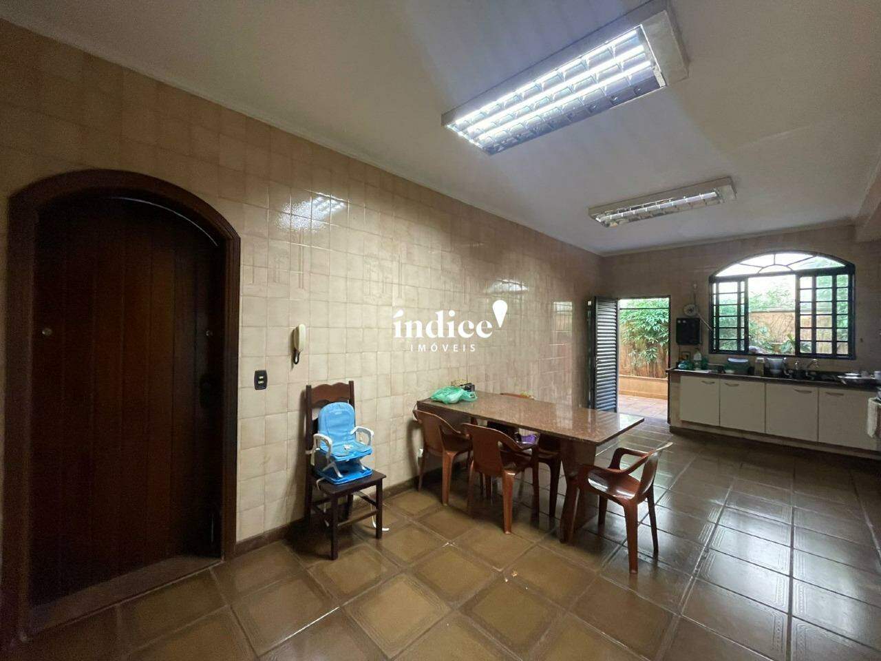 Casa Comercial para para aluguel no Centro na cidade de Ribeirão Preto: 