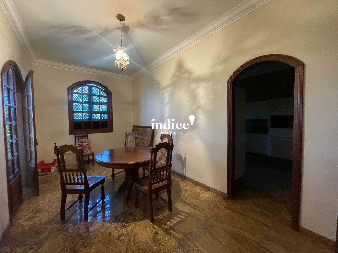 Casa Comercial para para aluguel no Centro na cidade de Ribeirão Preto: 