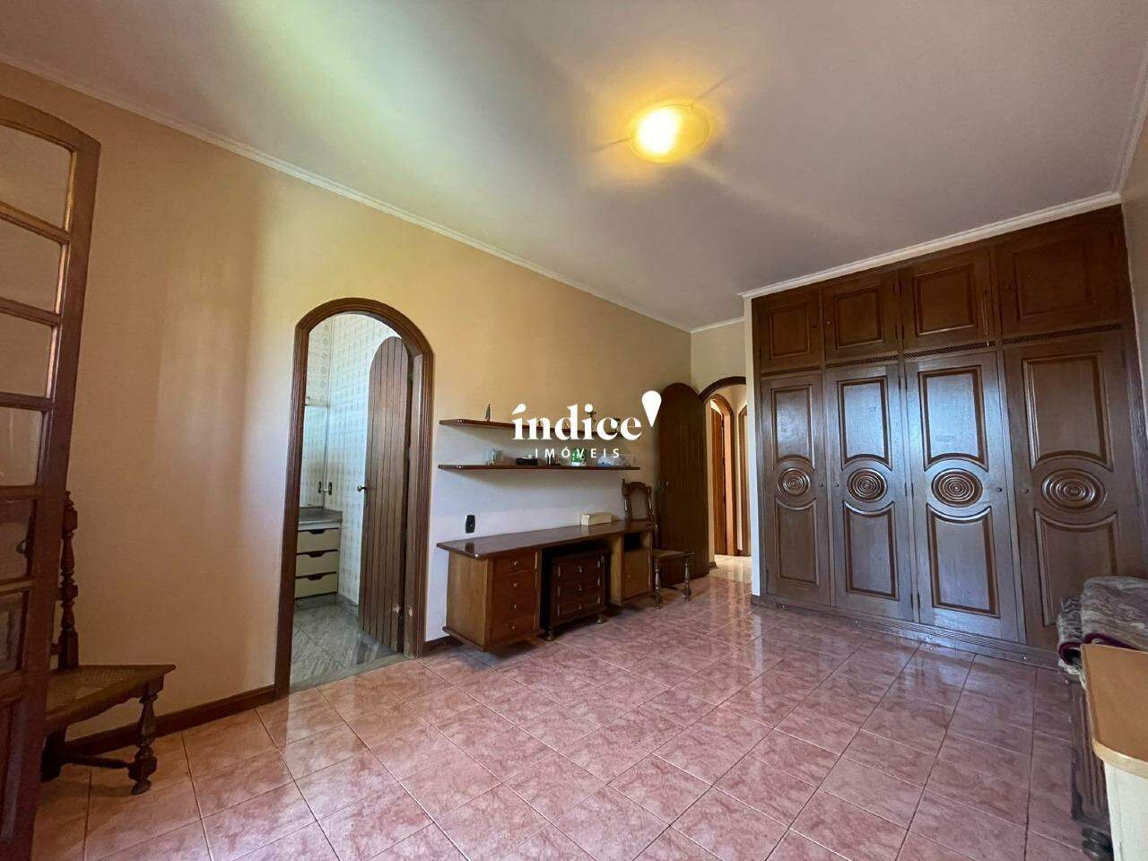 Casa Comercial para para aluguel no Centro na cidade de Ribeirão Preto: 