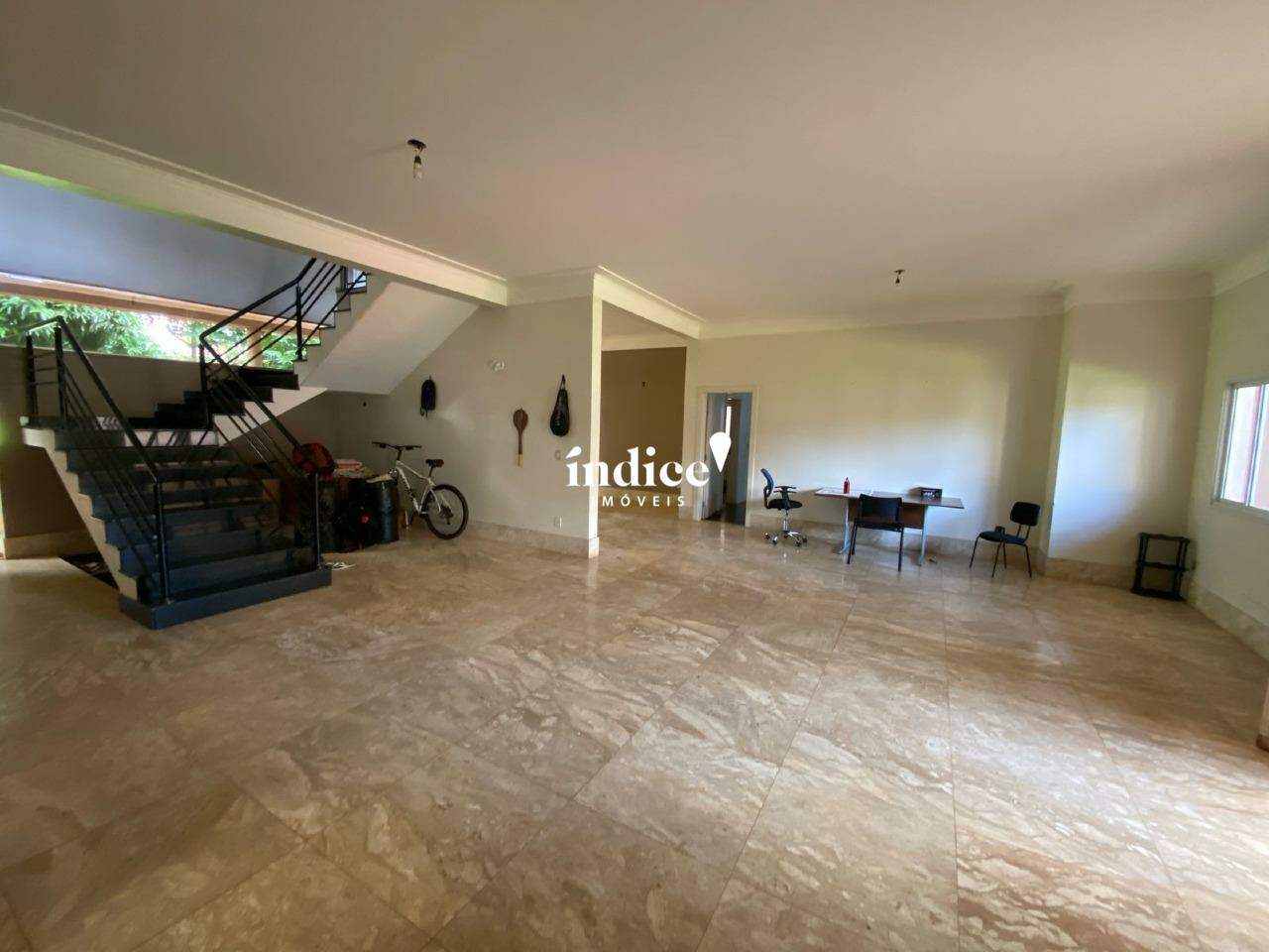 Casa Comercial para para aluguel no Ribeirânia na cidade de Ribeirão Preto: 