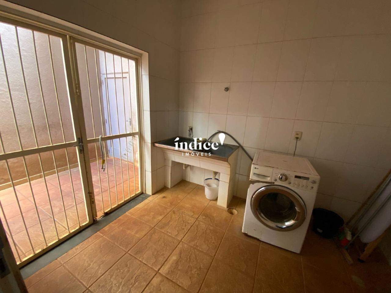 Casa Comercial para para aluguel no Ribeirânia na cidade de Ribeirão Preto: 