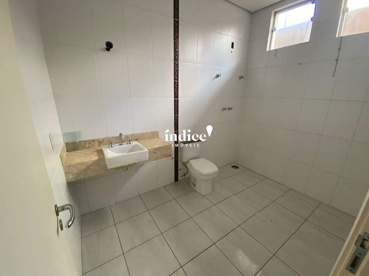 Casa Comercial para para aluguel no Ribeirânia na cidade de Ribeirão Preto: 
