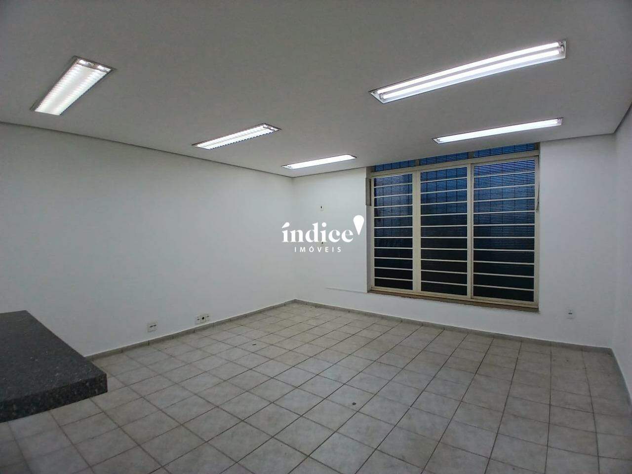Casa Comercial para para aluguel no Jardim América na cidade de Ribeirão Preto: 
