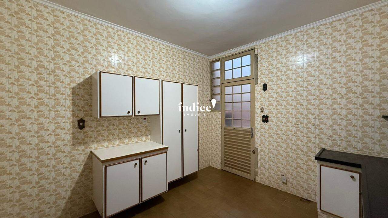 Casas para à venda no Jardim Macedo na cidade de Ribeirão Preto: 