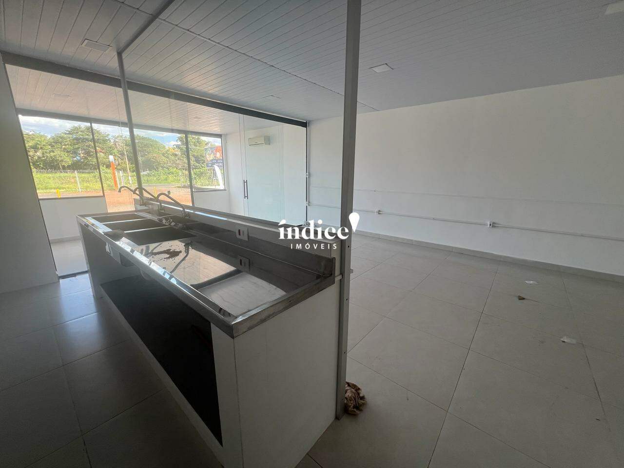 Salão Comercial para para aluguel no Ribeirânia na cidade de Ribeirão Preto: 