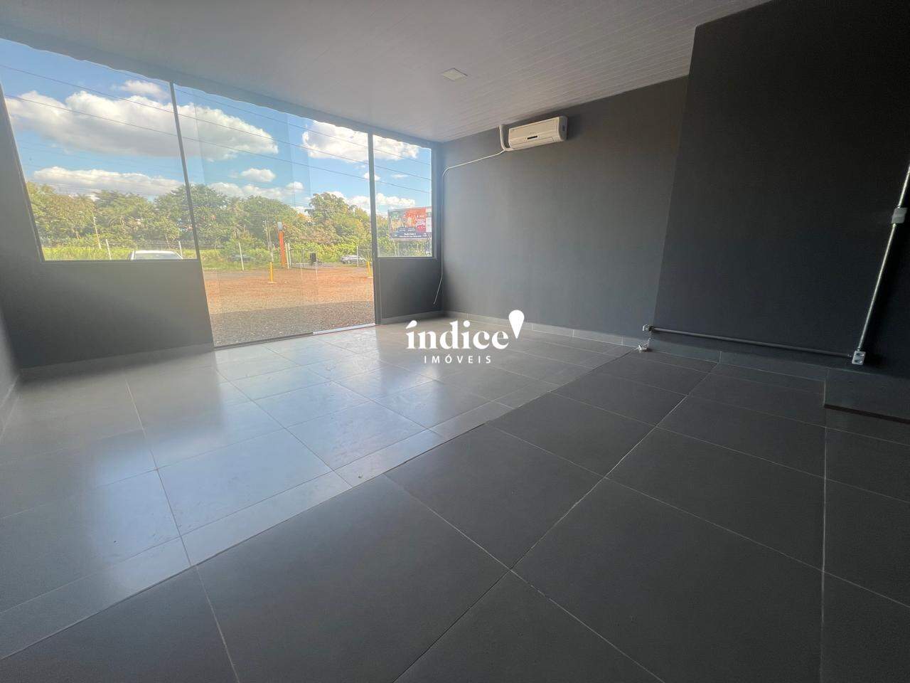 Salão Comercial para para aluguel no Ribeirânia na cidade de Ribeirão Preto: 