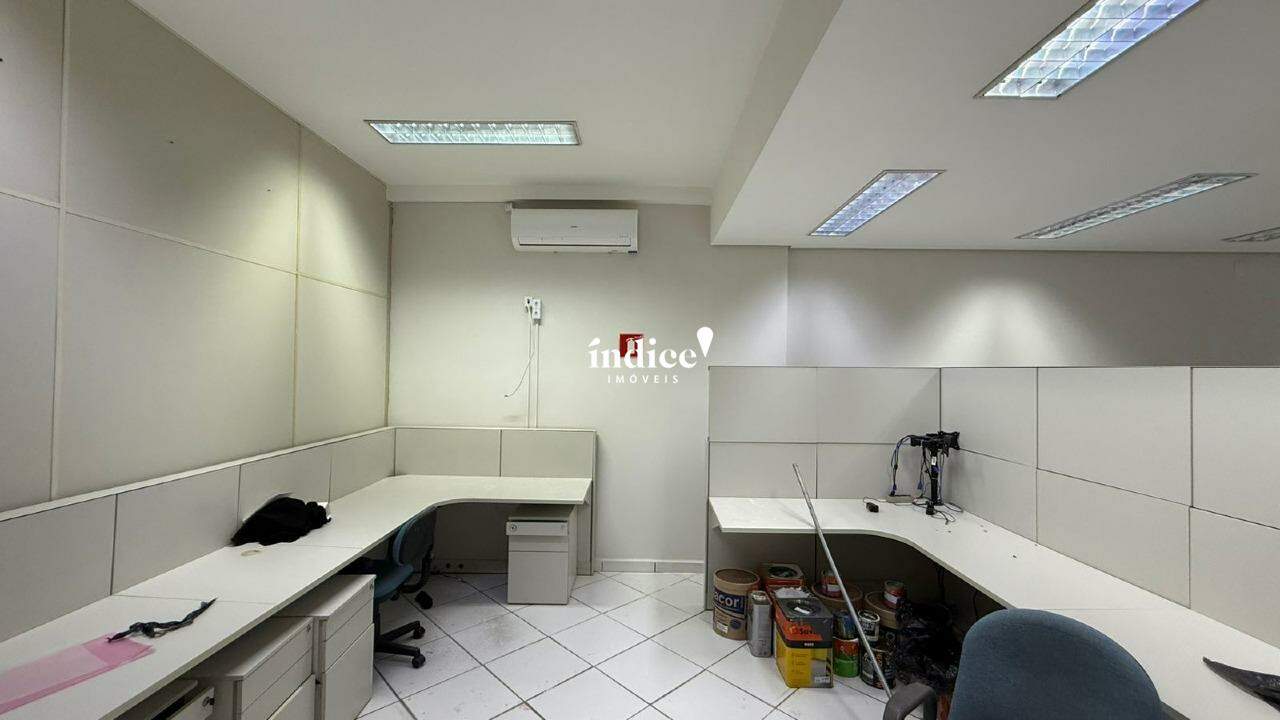 Salão Comercial para para aluguel no Jardim Sumaré na cidade de Ribeirão Preto: 