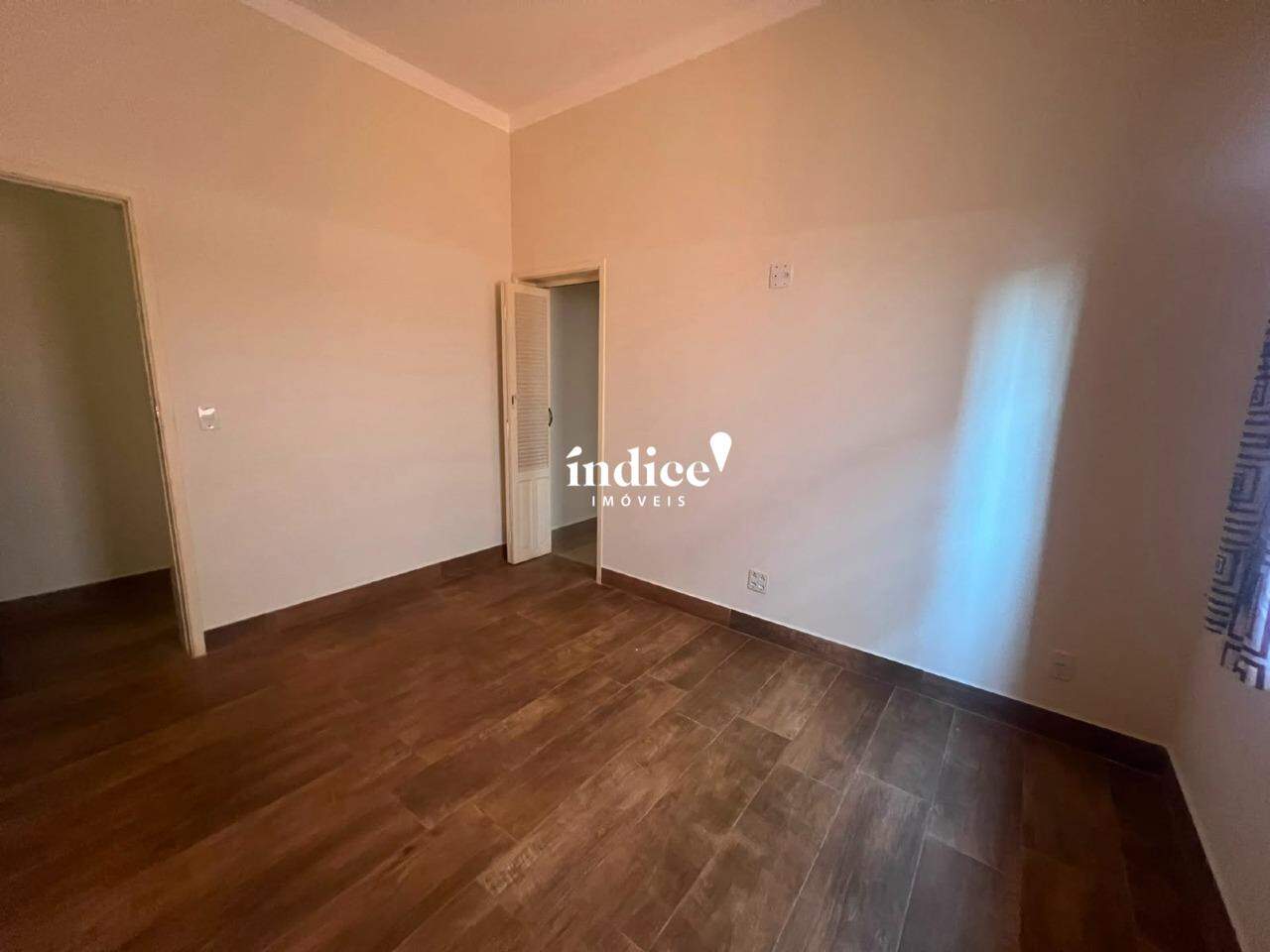 Casas Condomínio para à venda no Vila do Golf na cidade de Ribeirão Preto: 