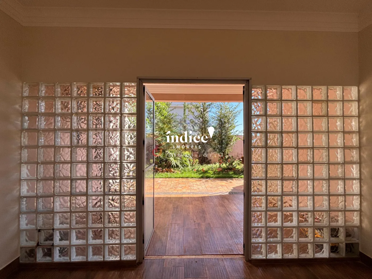 Casas Condomínio para para aluguel no Vila do Golf na cidade de Ribeirão Preto: 