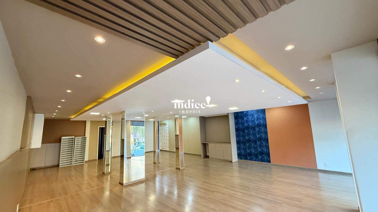 Salão Comercial para para aluguel no Centro na cidade de Ribeirão Preto: 