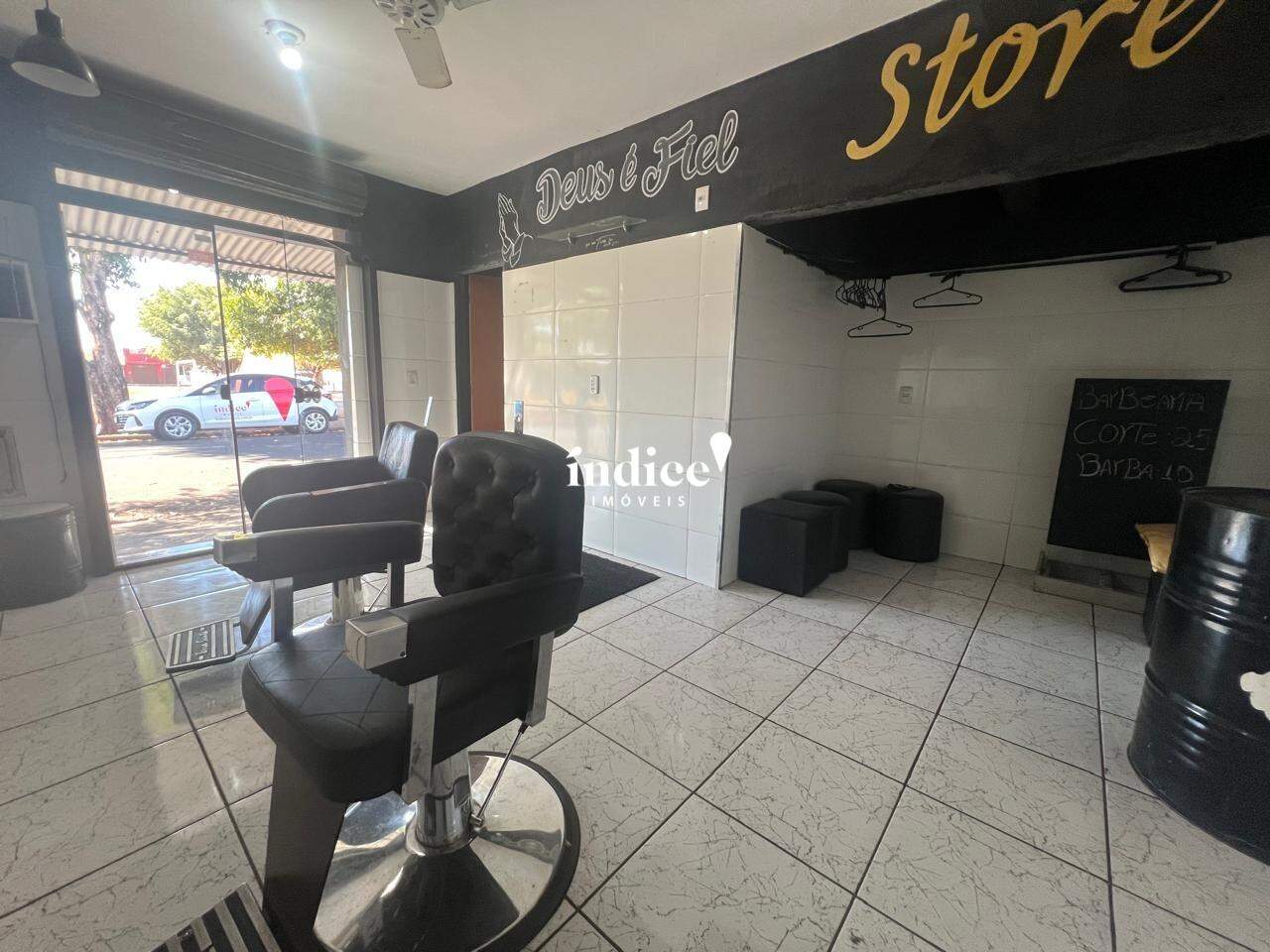 Salão Comercial para para aluguel no Ipiranga na cidade de Ribeirão Preto: 
