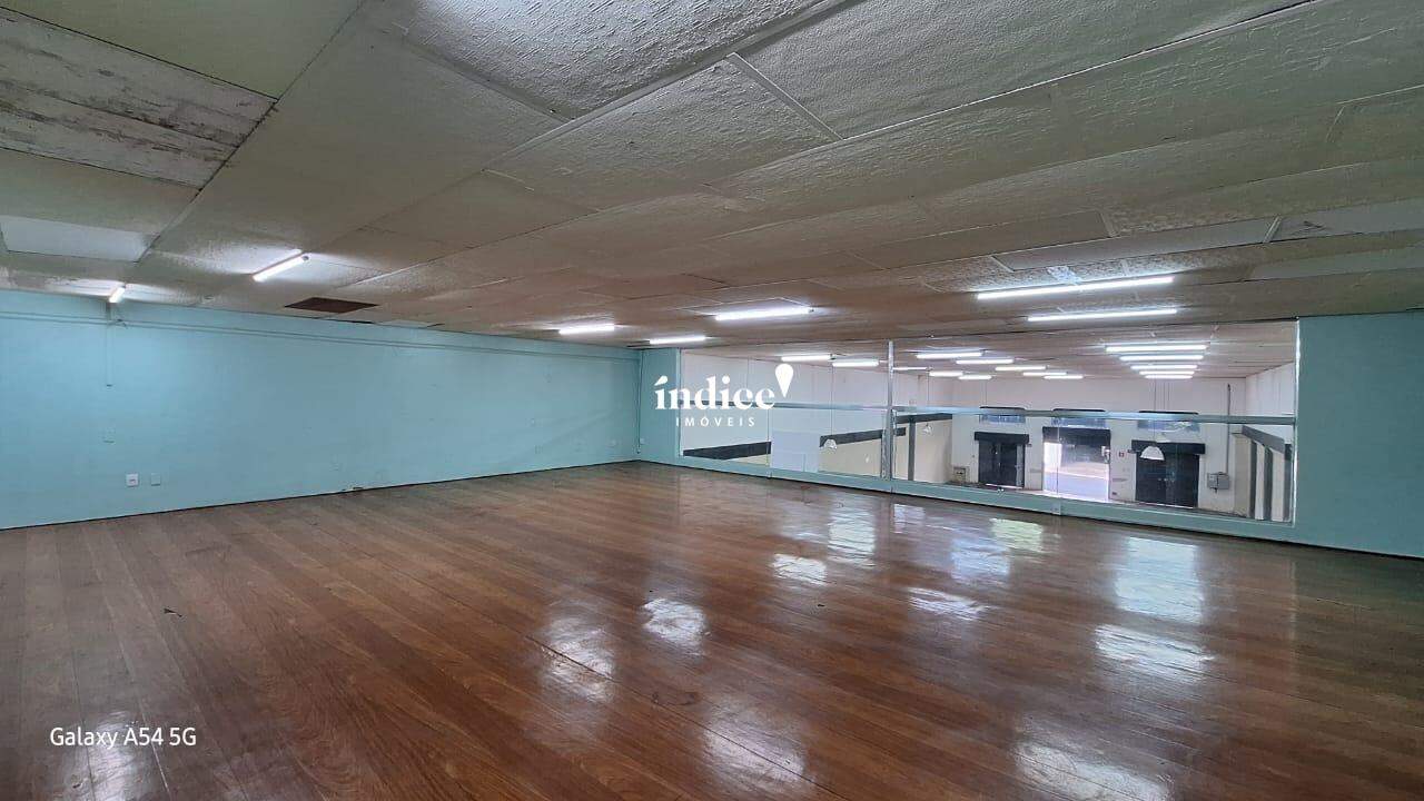 Salão Comercial para para aluguel no Jardim Paulista na cidade de Ribeirão Preto: 