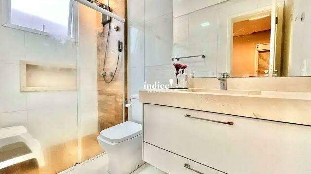 Casas Condomínio para à venda no Vila do Golf na cidade de Ribeirão Preto: 