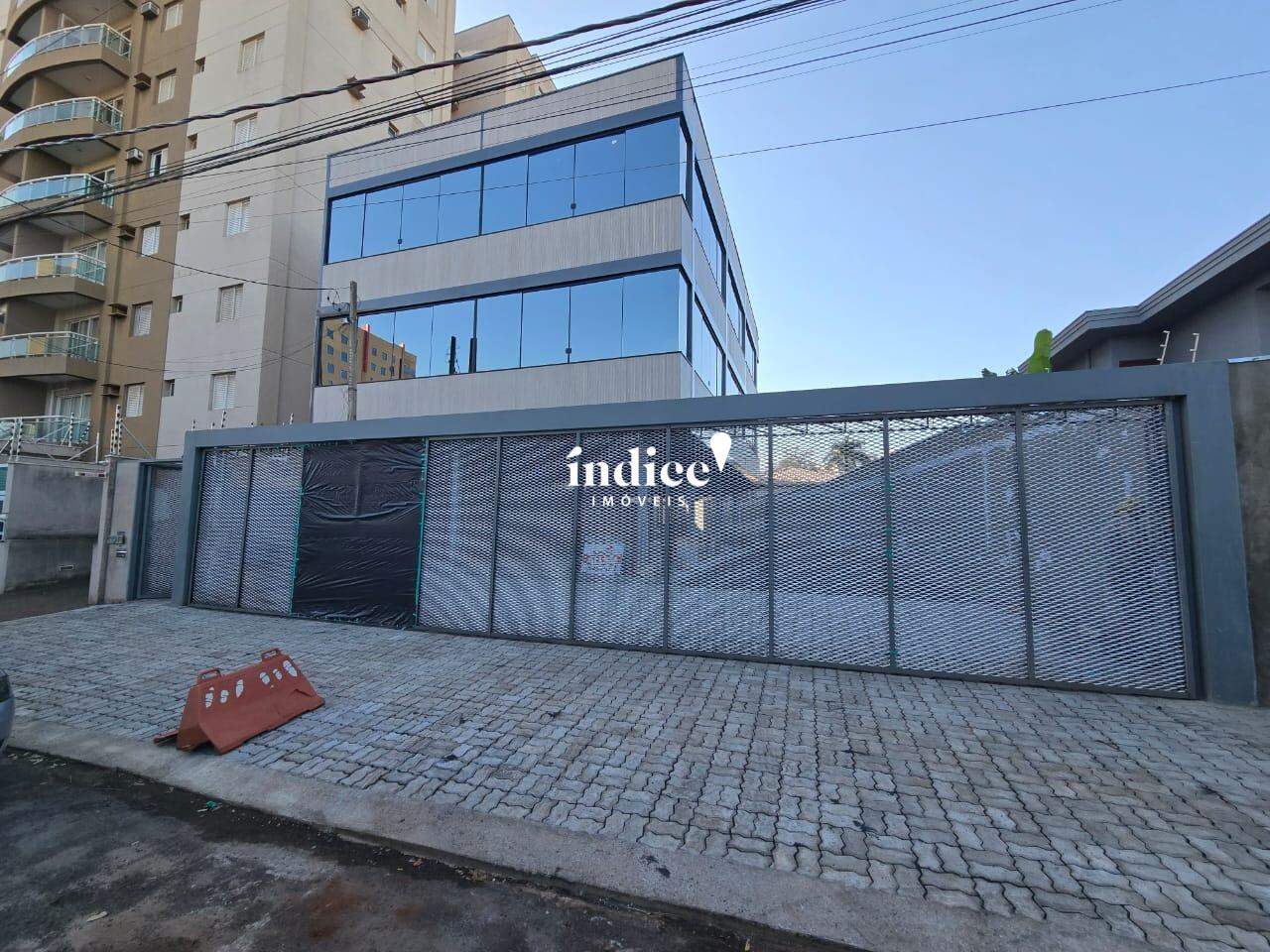 Salão Comercial para para aluguel no Jardim Canadá na cidade de Ribeirão Preto: 