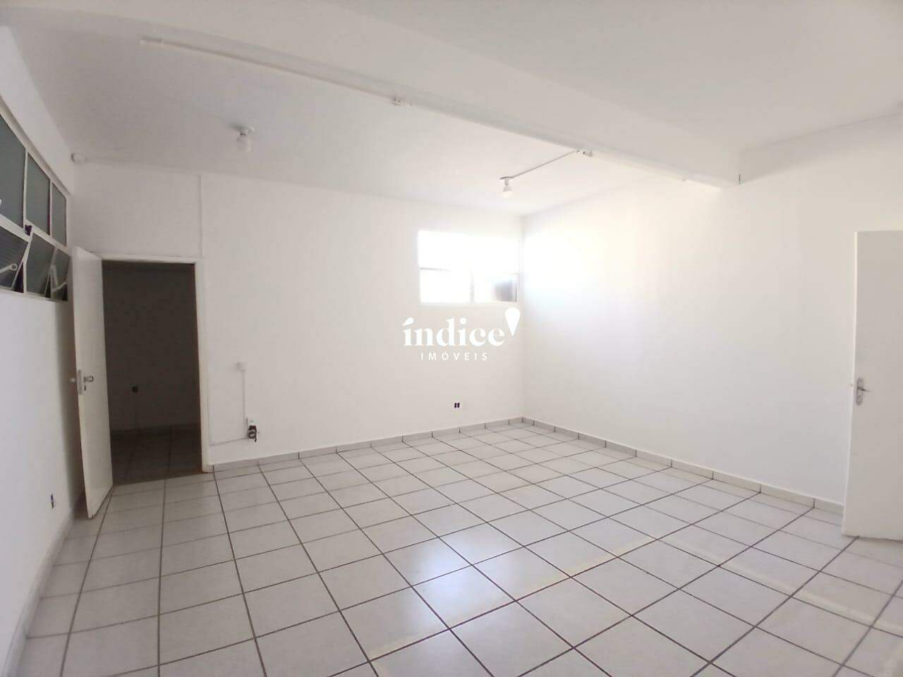 Casa Comercial para para aluguel no Jardim América na cidade de Ribeirão Preto: 