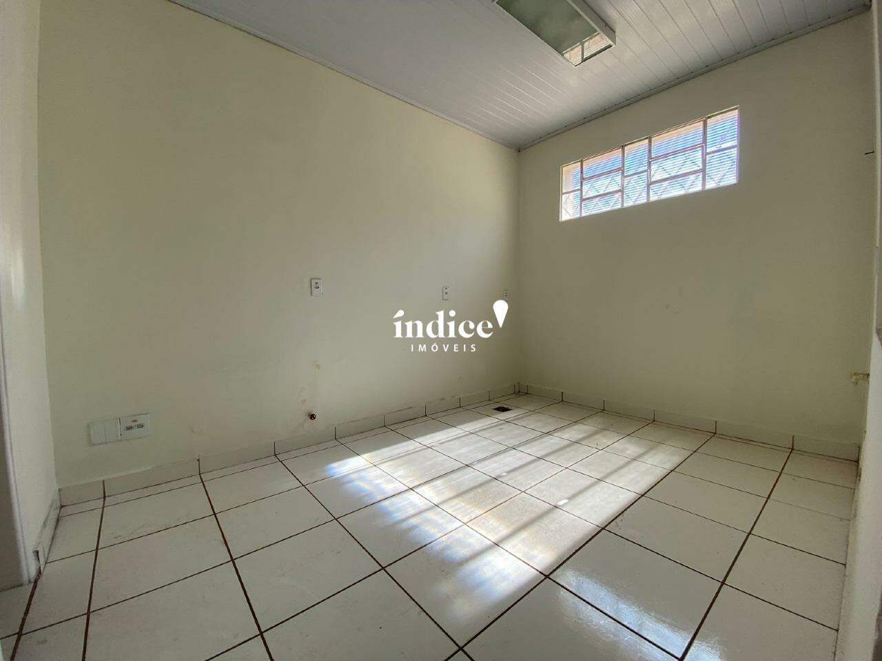 Casa Comercial para para aluguel no Centro na cidade de Ribeirão Preto: 